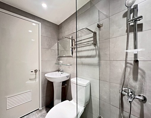 全新.新竹車站.走路9分到大遠百.獨立陽台.大套房 - Image 7