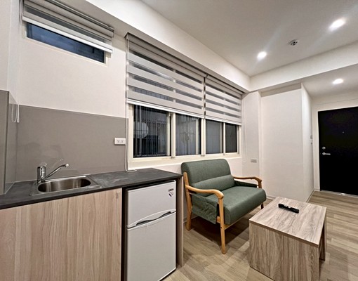 全新.新竹車站.走路9分到大遠百.獨立陽台.大套房 - Image 3