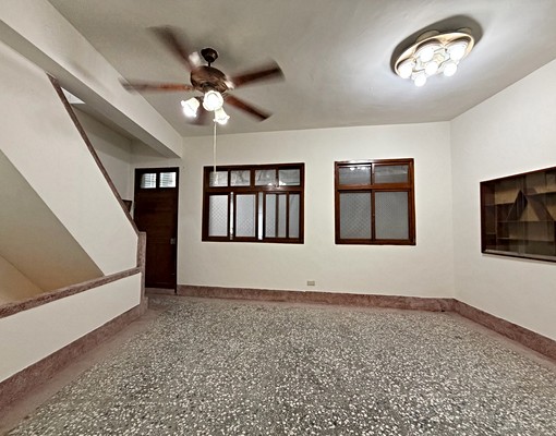 流浪頭2房大露台大倉庫🏠機車好好停 - Image 1