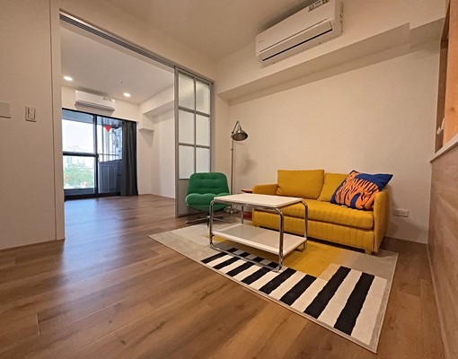 可租補/可寵⭐️三多商圈京城新世界全新兩房平車 - Image 1