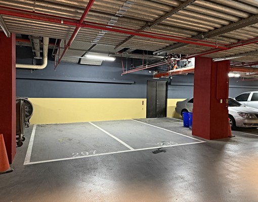 民生社區停車位-有特斯拉充電椿,家用車租金含電費 - Image 2