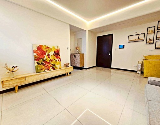 副都心🌈炎洲喜來登漂亮兩房車🌈含車管可租補 - Image 1