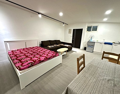 中和🏠免爬高/裝潢新乾濕分離洗脫烘/大空間傢俱齊全/機能佳 - Image 1