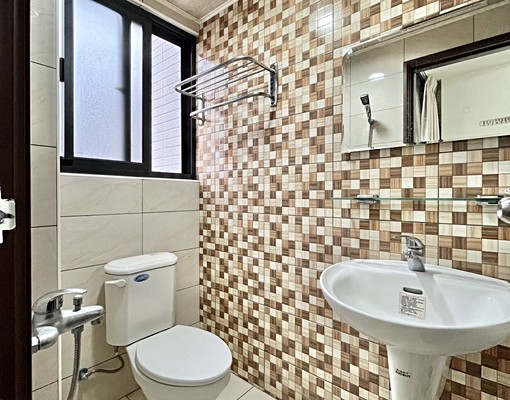 東海澄清榮總工業區首選🌟可租補🌟系統櫃裝潢🌟電梯套房 - Image 11