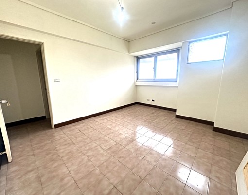 四房的大空間舒適住宅/價錢可談 - Image 1