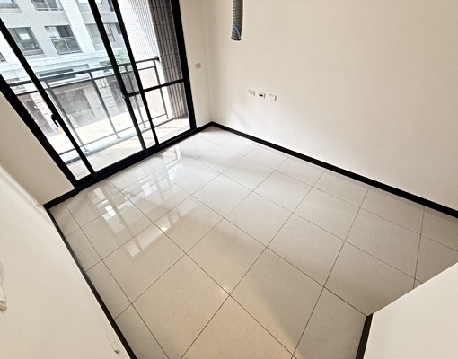 聚佳大值我是承辦找我最低價要家具加價談全新社區超便宜兩房平車 - Image 4