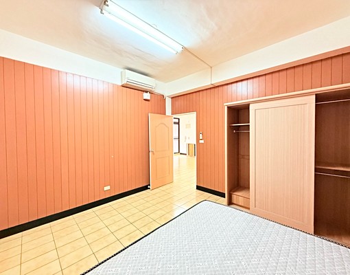 新北產業園區站/超值四房/台水台電/前後陽台/廚房可開伙 - Image 7