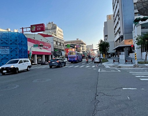 河濱星鑽電梯套房雙陽台景美9500元/月可租補含管 - 591租屋網 - Image 15