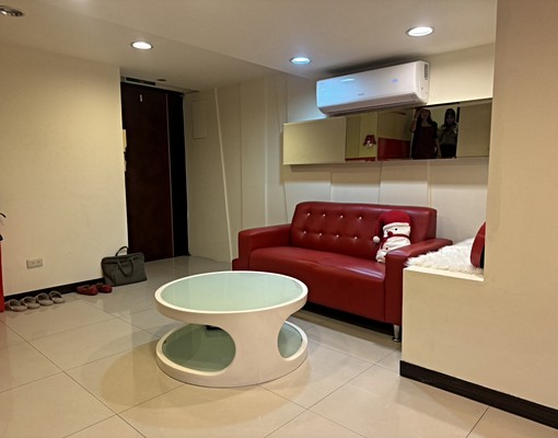 ✨正鄰三井商圈~溫馨美兩房~天然瓦斯 - Image 1