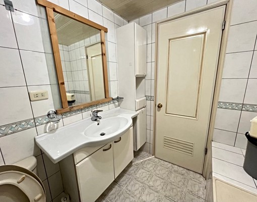 泰山國中旁電梯兩房/含家具家電/可租補/可入籍 - Image 7