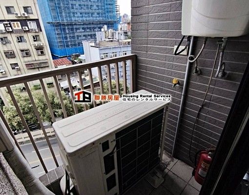 西門商圈~稀有平面正一房~生活機能強~全天管理~屋齡新~ - Image 15