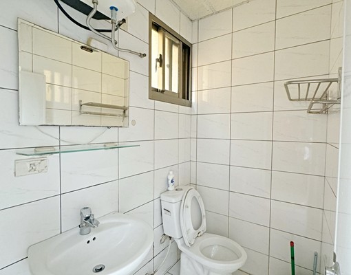 東區*高翠路電梯套房*近園區 - Image 4