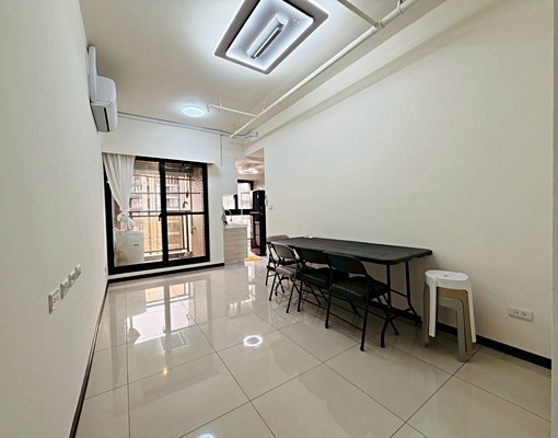 【學士花園】→採光好三房，含車管，可租補 - Image 2