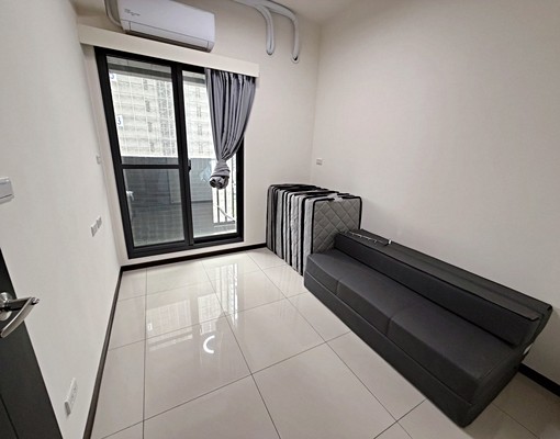 【學士花園】→採光好三房，含車管，可租補 - Image 9