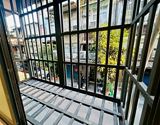 可補助新裝潢套房-採光優-獨立洗衣機-低樓層-徐匯中學站 - Image 6