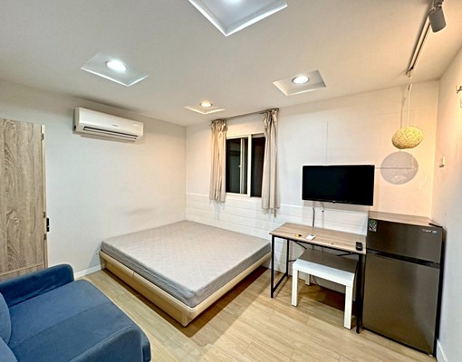 徐匯中學❣️採光通風、獨洗曬、屋況佳、家具齊全、捷運機能好 - Image 1