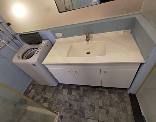 ✨走路市府園區✨可租補✨公務員友善✨房間浴室皆開窗✨一卡皮箱 - Image 7