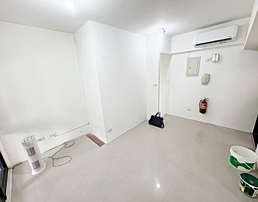 近捷運景安【優質電梯】流理台★警衛管理★垃圾代收 - Image 2