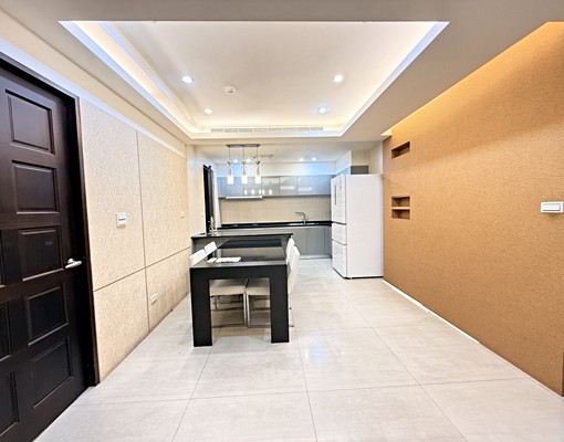 💖情之所在💖君悅高樓四房三車位💖含管屋況優隨時看屋 - Image 5