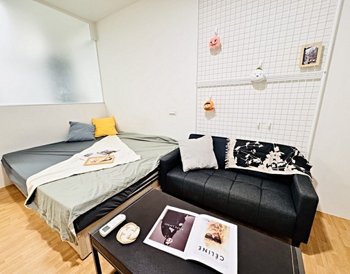 ⭐️三重區中正南路🏢近菜寮站三樓出租套房👑家具齊全⭐️ - Image 1