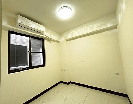 尊信社宅/🔥近工業區/⭐️空屋家具電可議/免仲可補/嘉 - Image 3