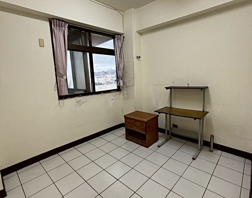 星鴻社宅✨彰化市中心⭐️4房電梯大樓⭐️可租補⭐️可寵 - Image 1