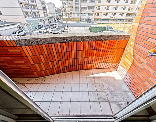 大推-.近台積電透天5樓店住.德民市場商圈.歡迎公司行號承租 - Image 6