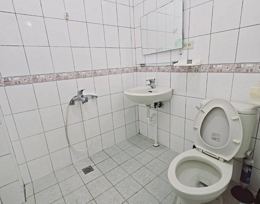 金山街竹科園區清交大全新床墊冰箱電視大空間獨立WIFI分離式 - Image 10