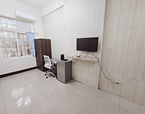 金山街竹科園區清交大全新床墊冰箱電視大空間獨立WIFI分離式 - Image 2