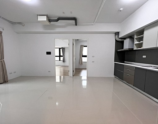 《可租補含管理費附洗衣機冰箱》【沅林築青美視野兩房休旅車位】 - Image 2