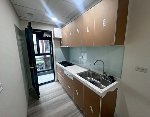 【恩典滿溢】全新完工壽山路電梯兩房兩個機車位~適合上班族情侶 - Image 3