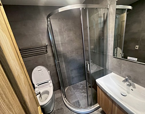 【恩典滿溢】全新完工壽山路電梯兩房兩個機車位~適合上班族情侶 - Image 8