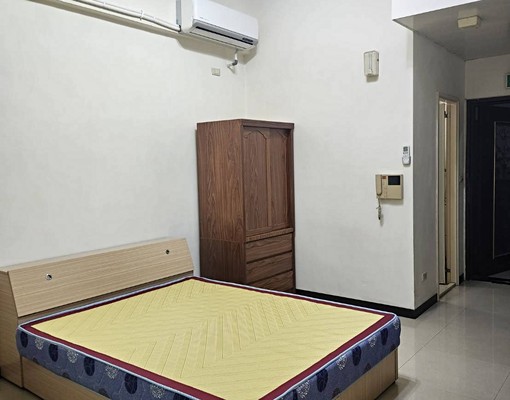 嘉年華電梯大樓~獨門獨戶套房~(不需要車位可扣除3000元) - Image 3