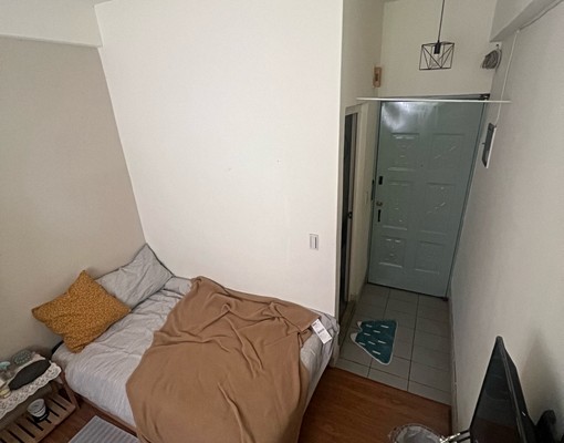 大面窗學生套房 - Image 2