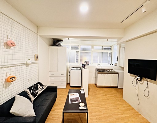 ⭐️三重中正南路🏢近菜寮站三樓套房🏠可立即入住⭐️ - Image 1