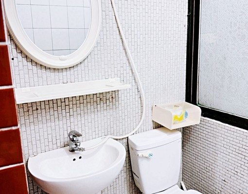 內科及港墘捷運站旁套房 - Image 4