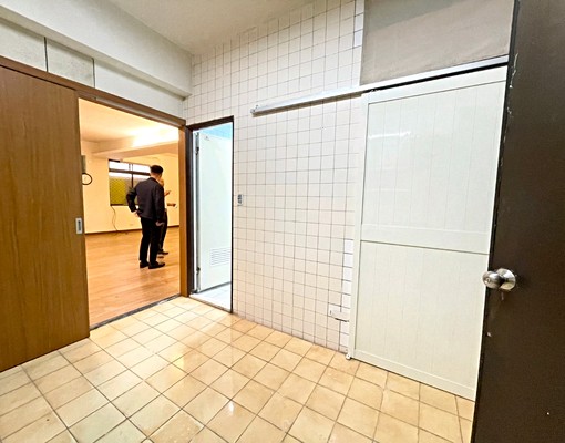 後山埤/玉成公園,雙衛浴,住辦公/店面/倉庫/工作室,誠可議 - Image 8