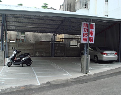 台灣大道旁近新光三越，獨立透天電梯大樓6樓(內含雙套房)出租 - Image 15