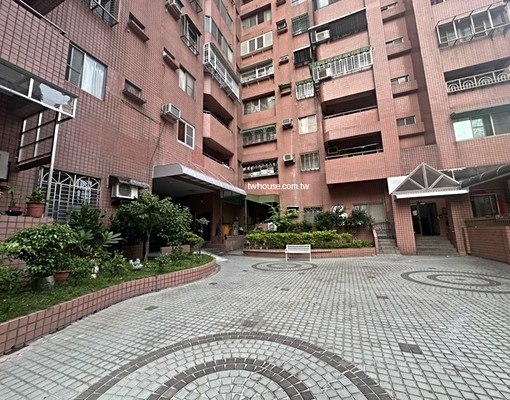 《文山特區稀有頂樓四房大露台|通風明亮採光佳》 - Image 7