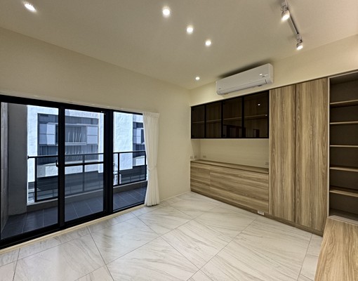 全新裝潢陽光冷氣美透天~雙車位 - Image 1