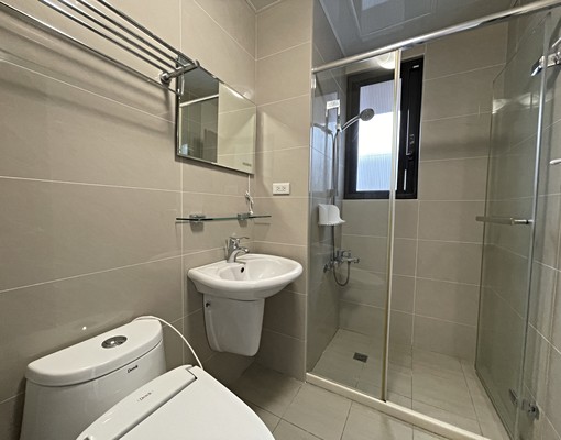 可租補有囍學區方正雙陽台三房車 - Image 13