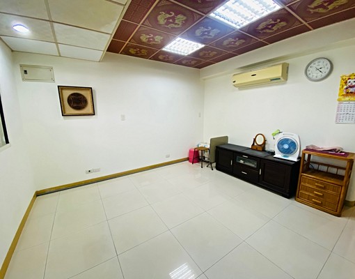 🏡重慶路3面採光方便停車1樓可租補入戶籍⭐ - Image 3