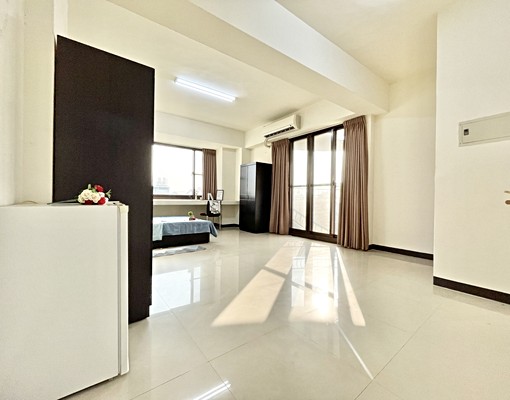 超大坪數極品物件✨陽台落地窗✨旱溪夜市旁✨新時代百貨✨ - Image 9