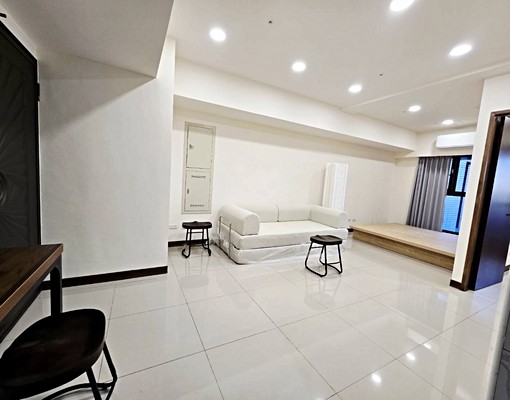 苓雅全新1+1房一廳~含管可租補!皇普摩天100 - Image 2