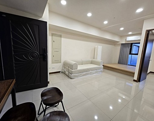 苓雅全新1+1房一廳~含管可租補!皇普摩天100 - Image 4