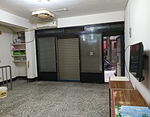 可住可辦或工作室,雙門號.前後可停小車~~~ - Image 3