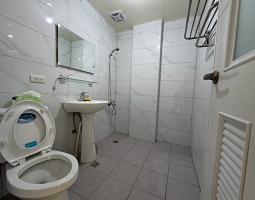 中平商圈(中山國小旁含平面車位 - Image 7