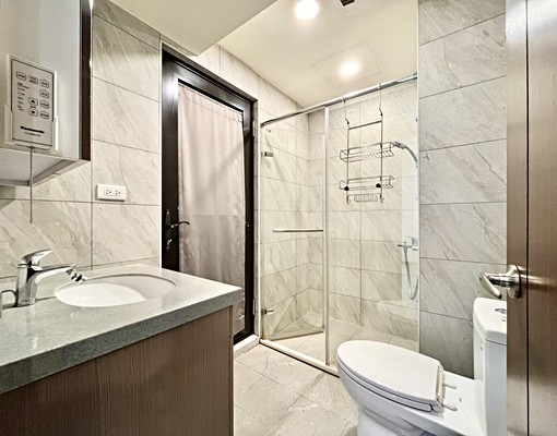 新潤翡麗套房車含管車22000 - Image 5