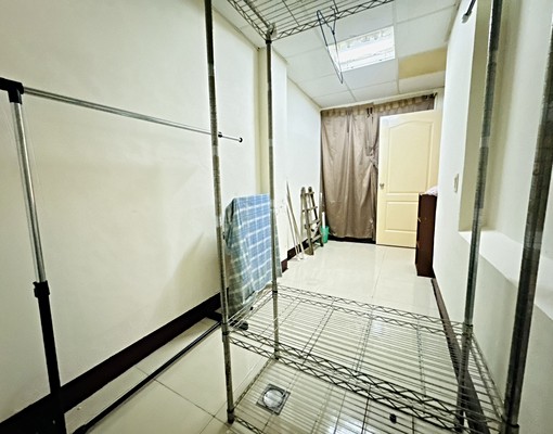 西屯上石南十巷💦三房二廳一衛+平車💦走路逢甲近新光大遠百 - Image 8