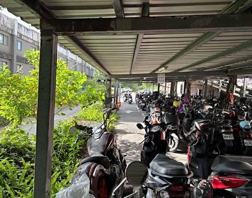 秀峰國小旁,近東方科園區,市公所山青水秀 - Image 11